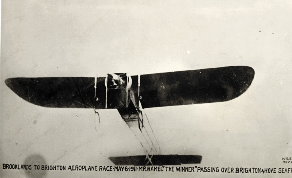 Plane competing in Brooklands to Brighton Aeroplane Race, 1911