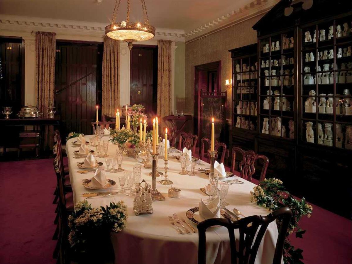 Preston Manor dining room