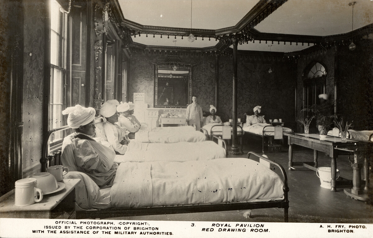 Photo showing Indian soldiers in a hospital ward.