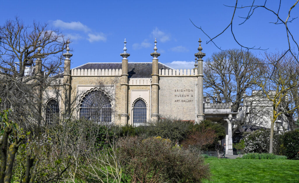 Displaying ‘Lifting Us Up – Saluting Our Sisters’ - Brighton & Hove Museums