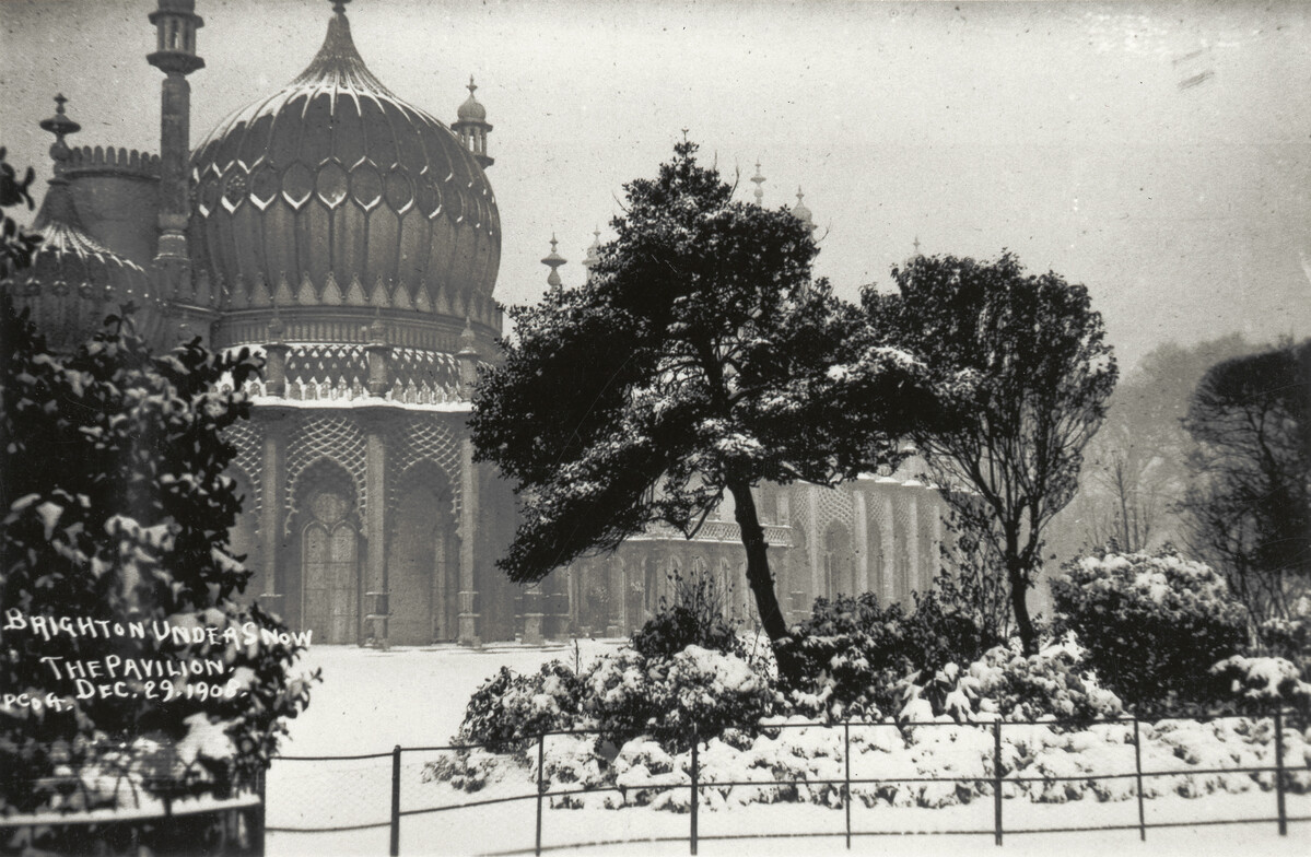 The Royal Pavilion and Garden covered in snow
