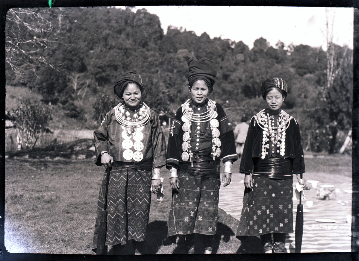 Kachin women photographed by James Henry Green, Burma, 1920s. Credit: James Henry Green Charitable Trust. wa0322