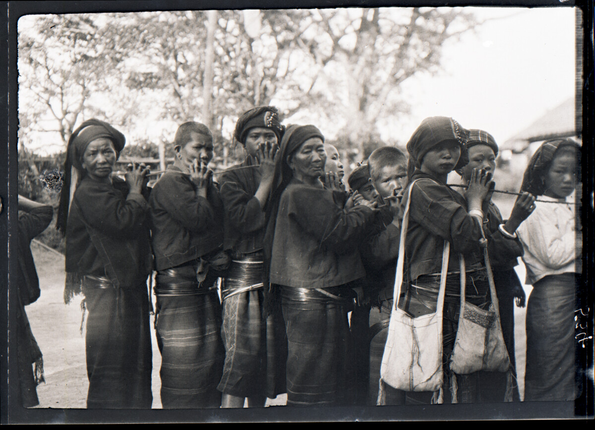 “Palaungs praying on rope.” Photographed by James Henry Green, 1920s. Credit: James Henry Green Charitable Trust. wa0534