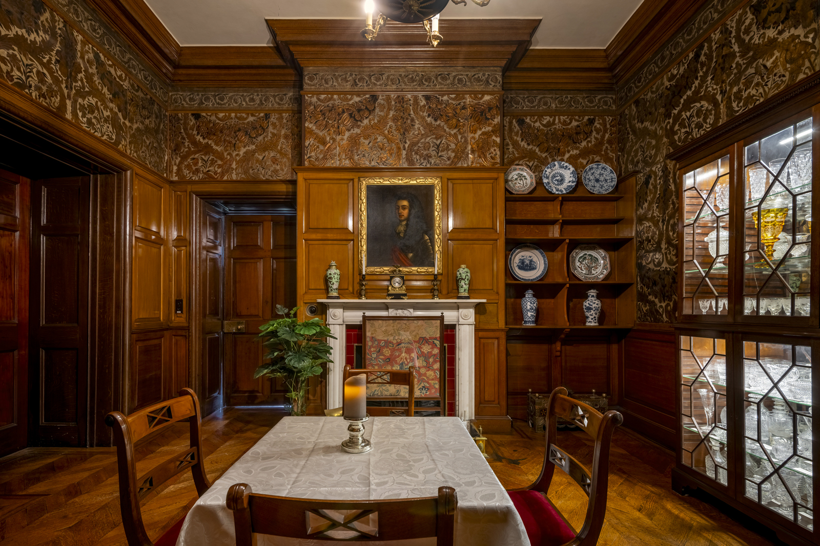 Preston Manor Cleves Room April 2025
