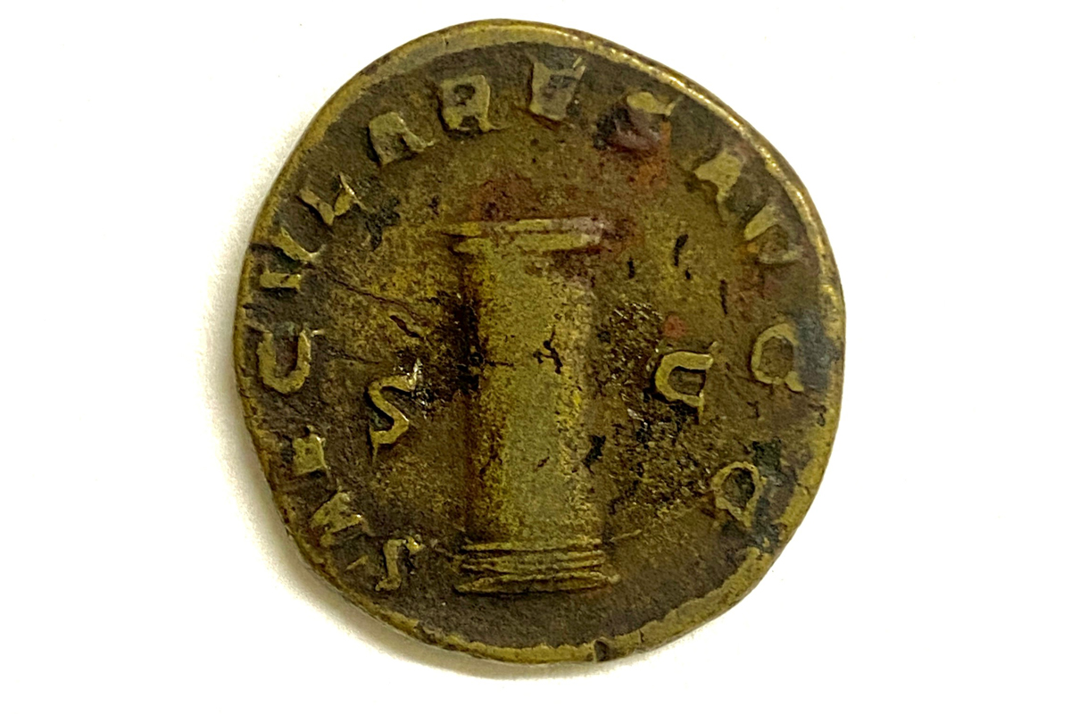 Reverse:- SAECULARES AUGG. Alter (cippus) with S.C. in the field – this is one of the rare reverses.