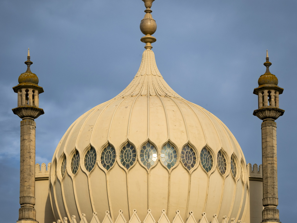 Photograph of the exterior of the Royal Pavilion showing the main dome