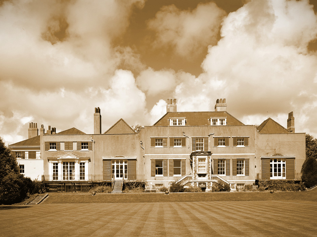 Preston Manor exterior